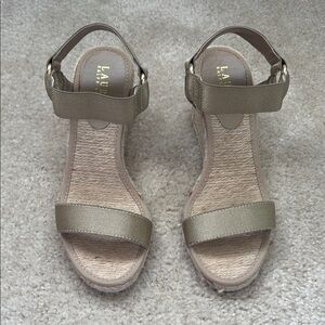 Lauren Ralph Lauren Wedge Sandal Gold Size 6